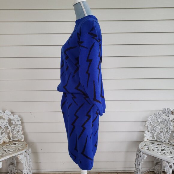 Vintage 80s 2-piece Black Lightning on dark blue knit sweater and skirt set - Picture 8 of 11